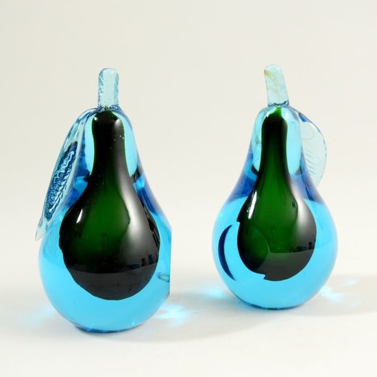 Attr. Seguso - Murano - Submerged pears paperweights / bookends (2)