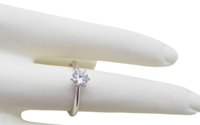 BEAUTIFUL 750 WHITE GOLD SOLITAIRE RING WITH 0.51CT.