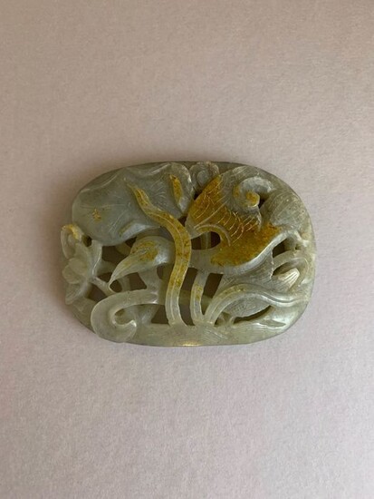 Belt plaque (1) - Jade - Goose, Autumn reeds, Lotus- A good pale celadon jade belt plaque春山秋水玉 - China - Qing Dynasty (1644-1911)
