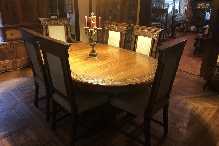 Carved Oak Dining Table with Six Dining Room Chairs, FR3SHRE8