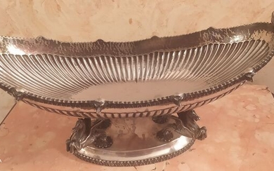 Centerpiece (1) - .800 silver - Italy - First half 19th century