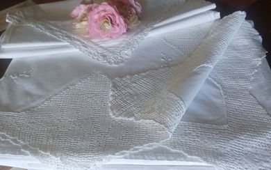 Charming sheet from grandparents' time with beautiful hand embroidery + - Bed sheet (2) - 240 cm - 175 cm