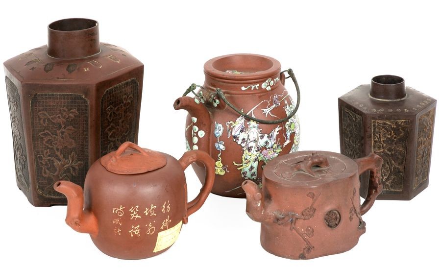 Chine, XIXe siècle Lot comprenant trois théières...