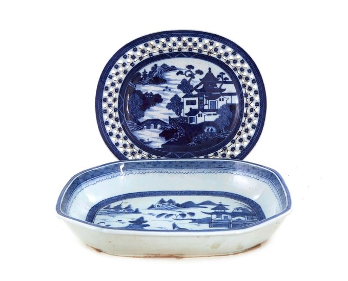 Chinese Export blue-and-white porcelain dish and platter (2pcs)