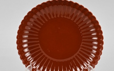 Chinese red dish with ribs Ø 17.6 cm.