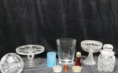 Collection of 10 Pieces of Glass / Crystal
