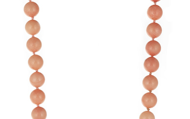 Collier composé de perles de corail peau d'ange (D env. 10 mm)