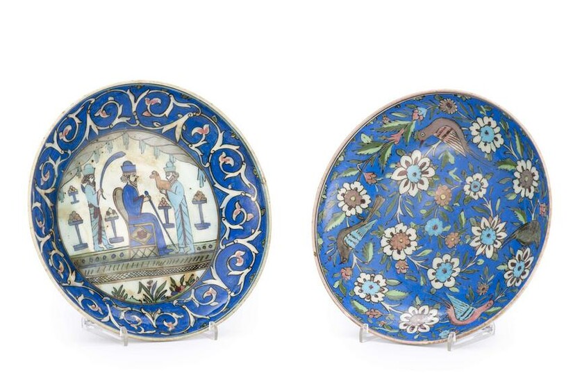 Deux grands plats ronds Kadjar (1786-1925) ou Kadjars
