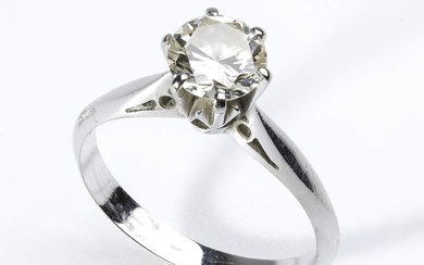 Diamond gold ring 18k white gold, set with diamond....