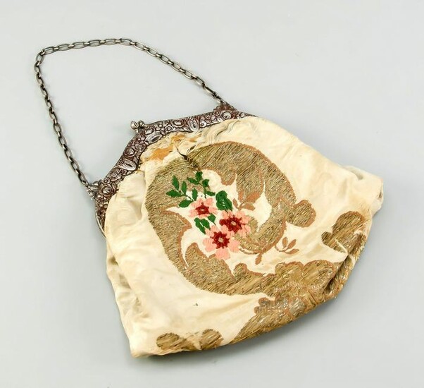 Evening bag with silver hanger, Ger