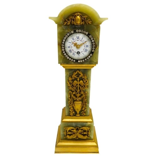 FRENCH ONYX AND GILT-BRONZE MOUNTED CLOCK CIRCA 1900 modelle...