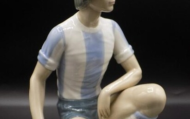 Fine vintage Llardo porcelain sports figure