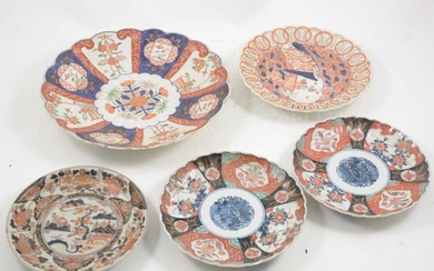 Five Imari plates and dishes
