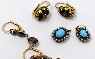 Grouping of antique/ vintage gold earrings and pendants