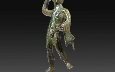 Héraclès adolescent. Gallo-romaine, 1er - 2ème siècle après J.-C. H 10,8cm. Coulée de bronze complète....