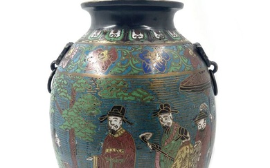 JAPON Vase en bronze à deux prises têtes... - Lot 219 - Pescheteau-Badin