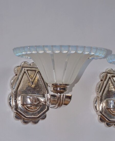 Jean Gauthier EZAN - A pair of French art deco wall sconces