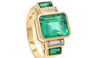 Jewellery Ring RING, 18K gold, Colombian emerald cut emerald appro...