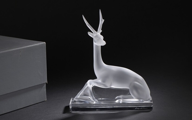 LALIQUE France "Cerf" en cristal translucide pressé moulé. Signé "Lalique France" H_26 cm - Terrasse...