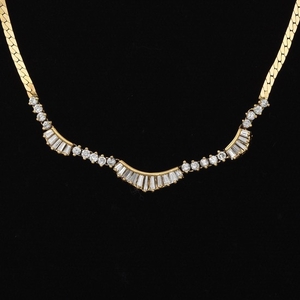 Ladies' Uno-A-Erre Italian Gold and Diamond Necklace