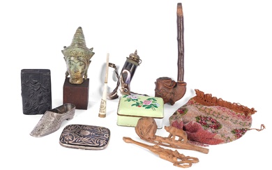 Lot mixte : 11 objets 1 tête de Bouddha, Thaïlande, bronze, hauteur 12 cm et...