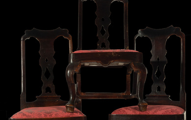 Lot of three English chairs in solid mahogany Queen Anne...