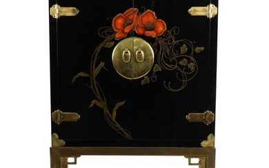 Mastercraft Chinoiserie Lacquered Bar Cabinet