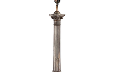 Modello di lampada a colonna in argento