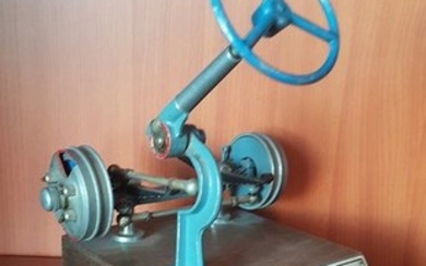 Models / toys - hohm - educational model of a steering column w working brakes and suspension - 1655-1965