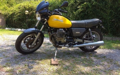 Moto Guzzi - V65 - 650 cc - 1988