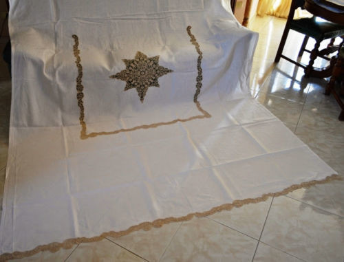 Museum-like curtain in pure linen with Cantu embroidery, entirely handmade