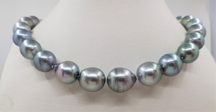 NO RESERVE PRICE - LARGE 12.2x14.4mm Metallic Peacock Baroque Tahitian pearls - Necklace