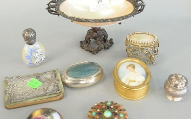 Nine trinket boxes, etc., includes: snuff bottle with