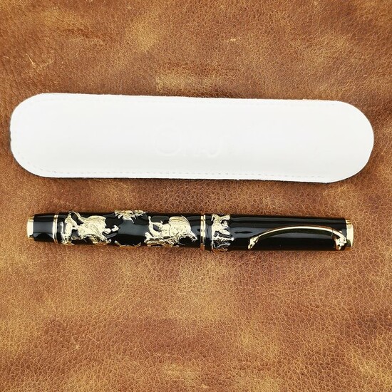 Omas - Fountain pen - Russian Empire Limited Edition 421 / 801 Black Vegetal Resin,Enemal, 0.925 Vermeil