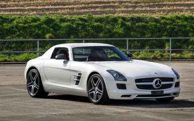 Only 105 km from new 2014 Mercedes-Benz SLS AMG Coupé...