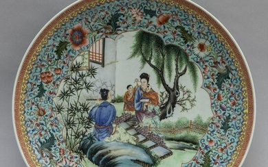 Piatto in ceramica decorato in policromia a