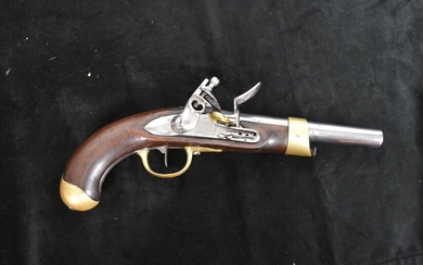 Pistolet d'arçon à silex modèle An XIII. Canon rond, à pans au tonnerre, poinçonné et...