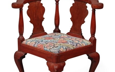 Queen Anne Walnut Corner Chair, Pennsylvania or Southern New Jersey, circa 1760
