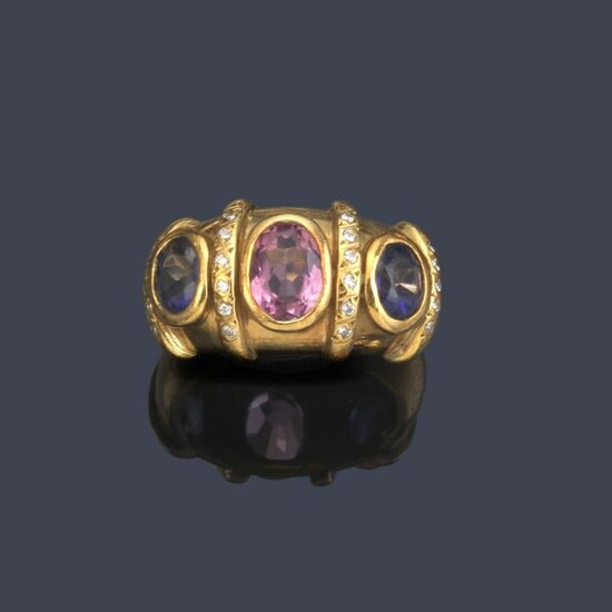 Ring with pink tourmaline, sapphires and brilliants in