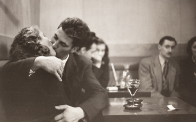 Ruth Orkin (1921-1985) Couple in Love, Paris, 1951