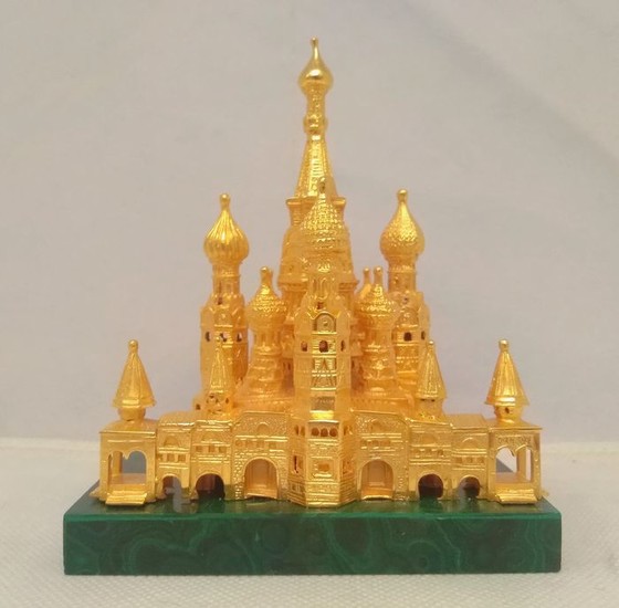 Saint Basil's Cathedral paperweight- Malachite, Silver gilt - 19th century