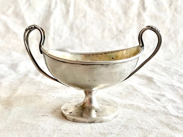 Salt cellar, A magnificent salt bowl - .800 silver, Silver gilt - possibly German - Germany - Late 18th century