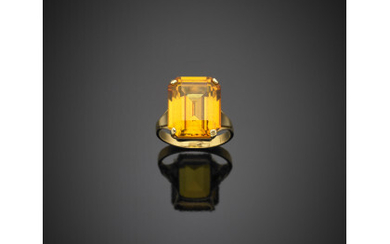 Synthetic corundum yellow gold ring, g 7.12 size 17/57.Read more