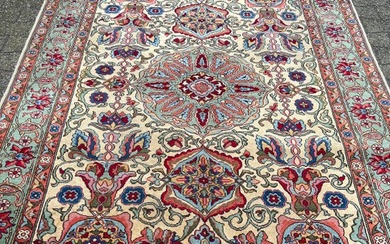 Tabriz - Carpet - 282 cm - 186 cm