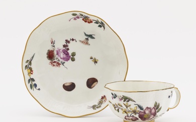 A cup with saucer with the "Brühlsches Allerlei" decoration - Meissen, circa 1745