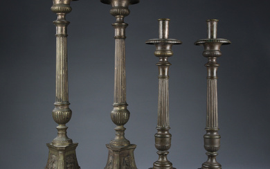 Two pairs of patinated bronze stands, c. 1900 (4)