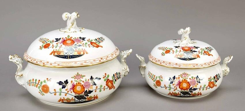 Two round lidded tureens, Meis