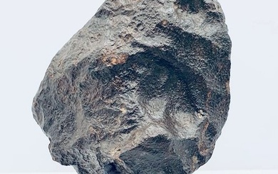 Unclassified NWA meteorite Chondrite Meteorite - Height: 120 mm - Width: 100 mm - 680 g - (1)