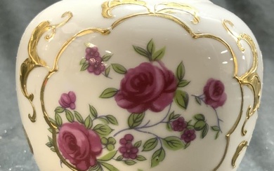 Vntg Gilt & Floral Detail Vase Vessel