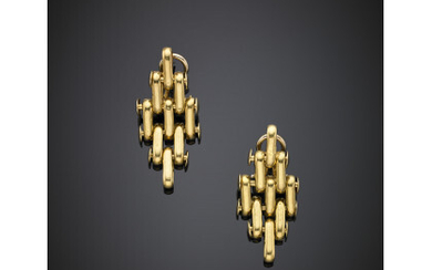 Yellow gold Cartier link ear pendants, g 13.48, length cm 4.30 circa.Read more